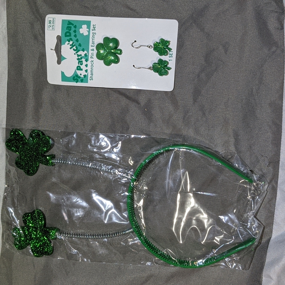 Got green? 💚 St. Patrick's Day Glitter Shamrock Headband & Earring/Pin Set